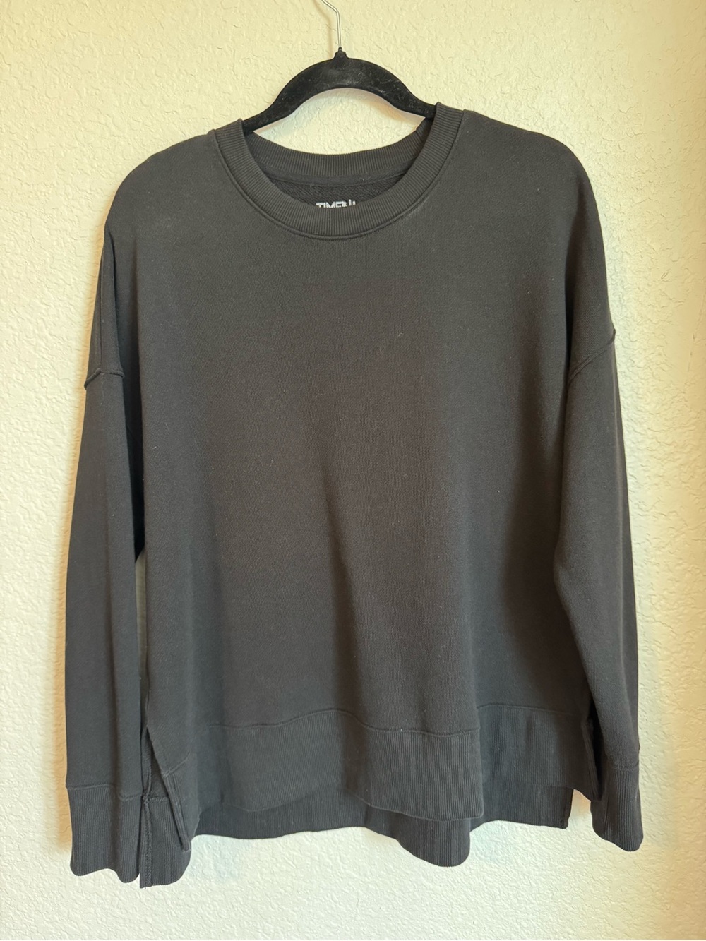 Time and Tru Black Crewneck Sweater
